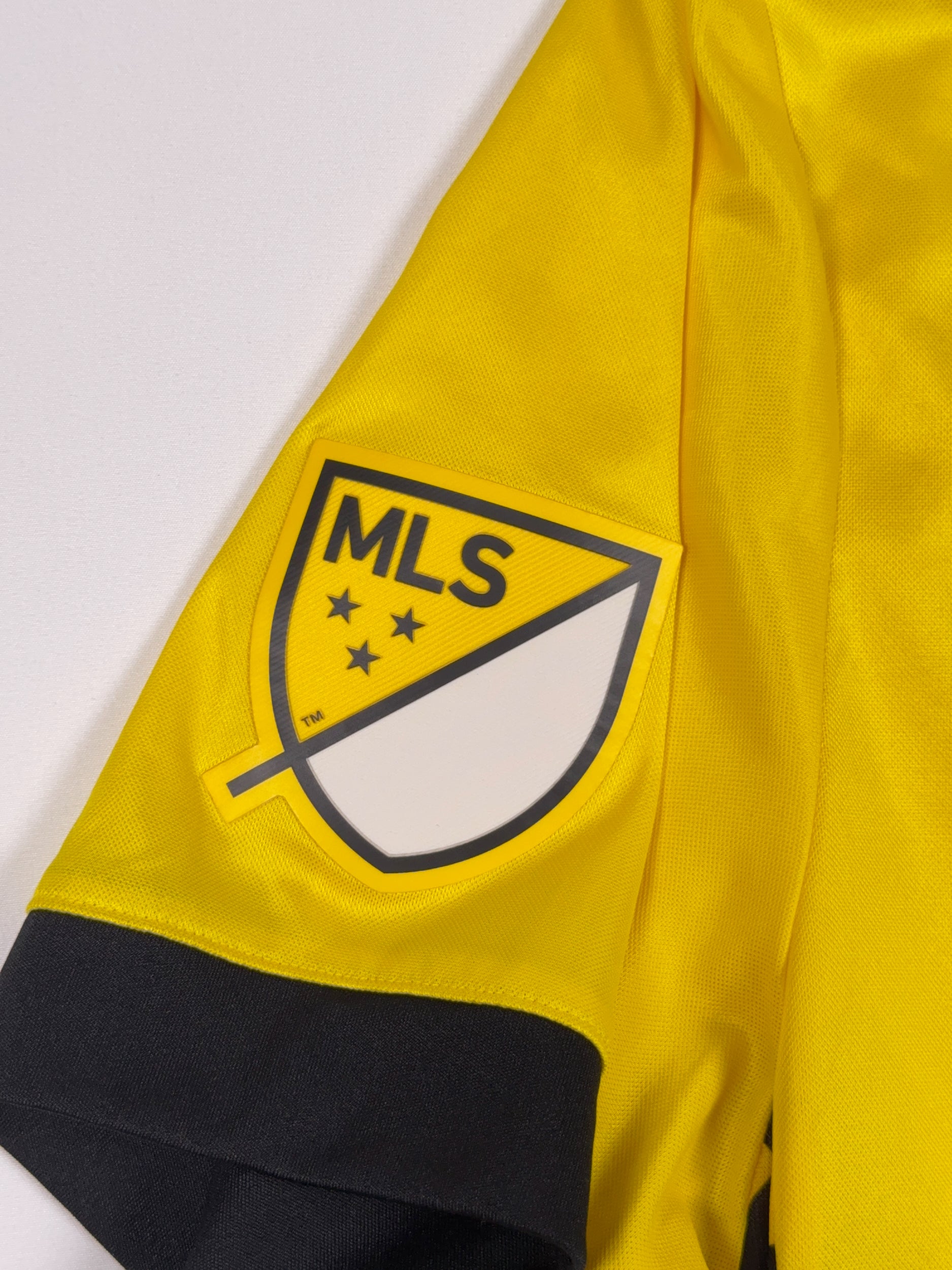 Columbus Crew 2017/19 Lucas Zelarayan #10 Signed Home Shirt - L