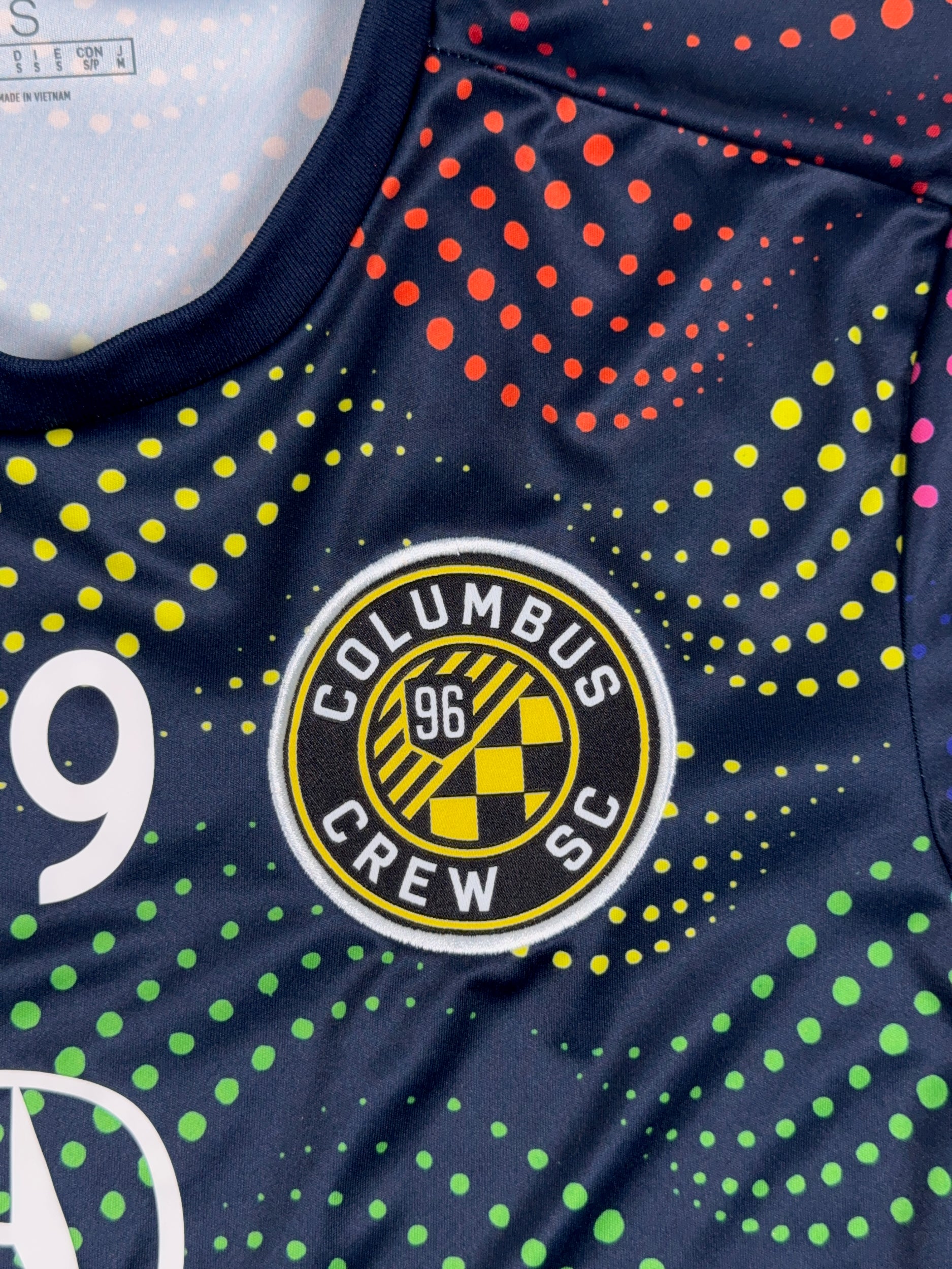 Columbus Crew 2019/20 David Accam #29 Pride Shirt (Signed w/ COA) - S
