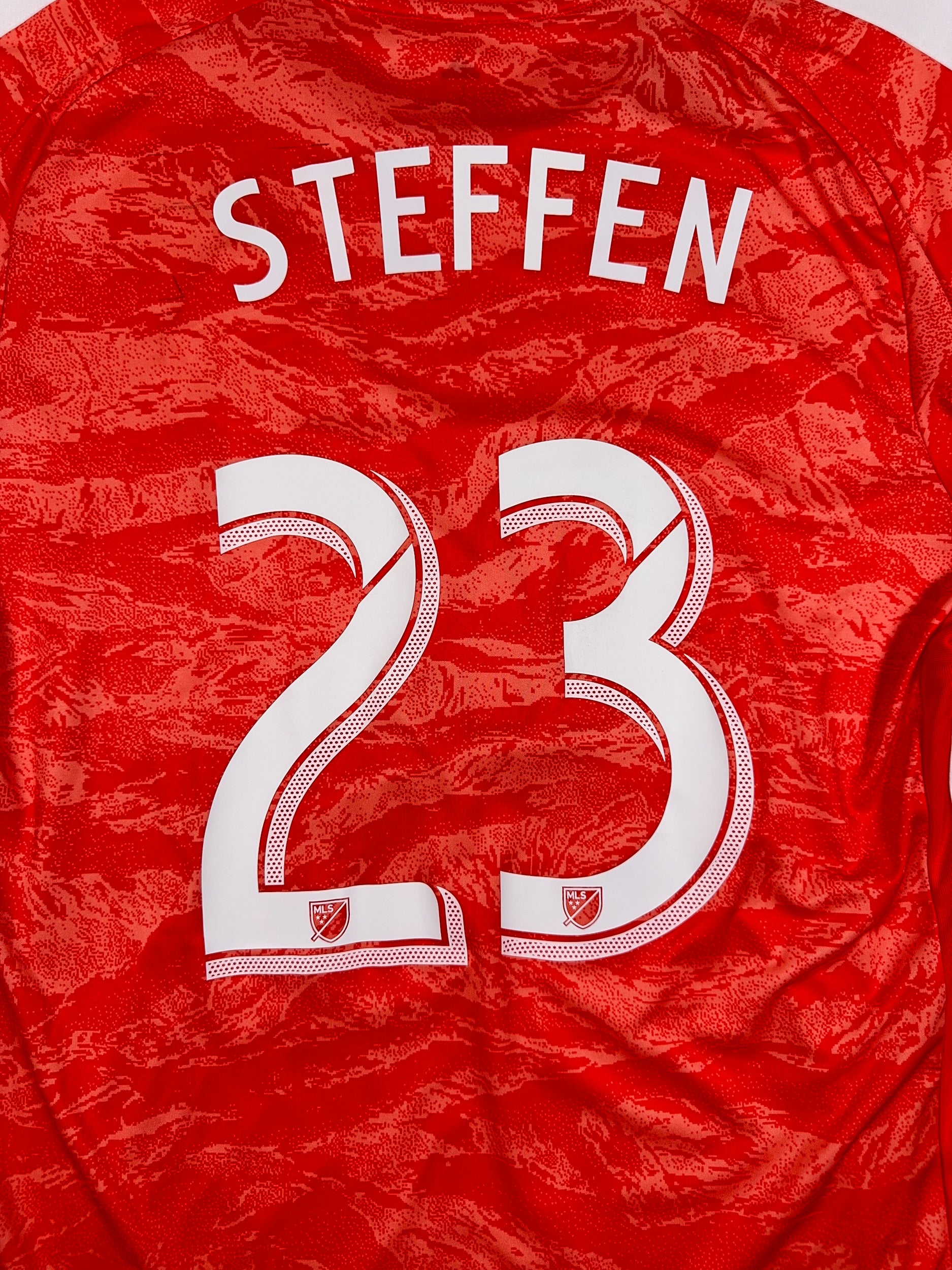 Columbus Crew 2019/20 Zack Steffen #23 Goalkeeper Shirt - L