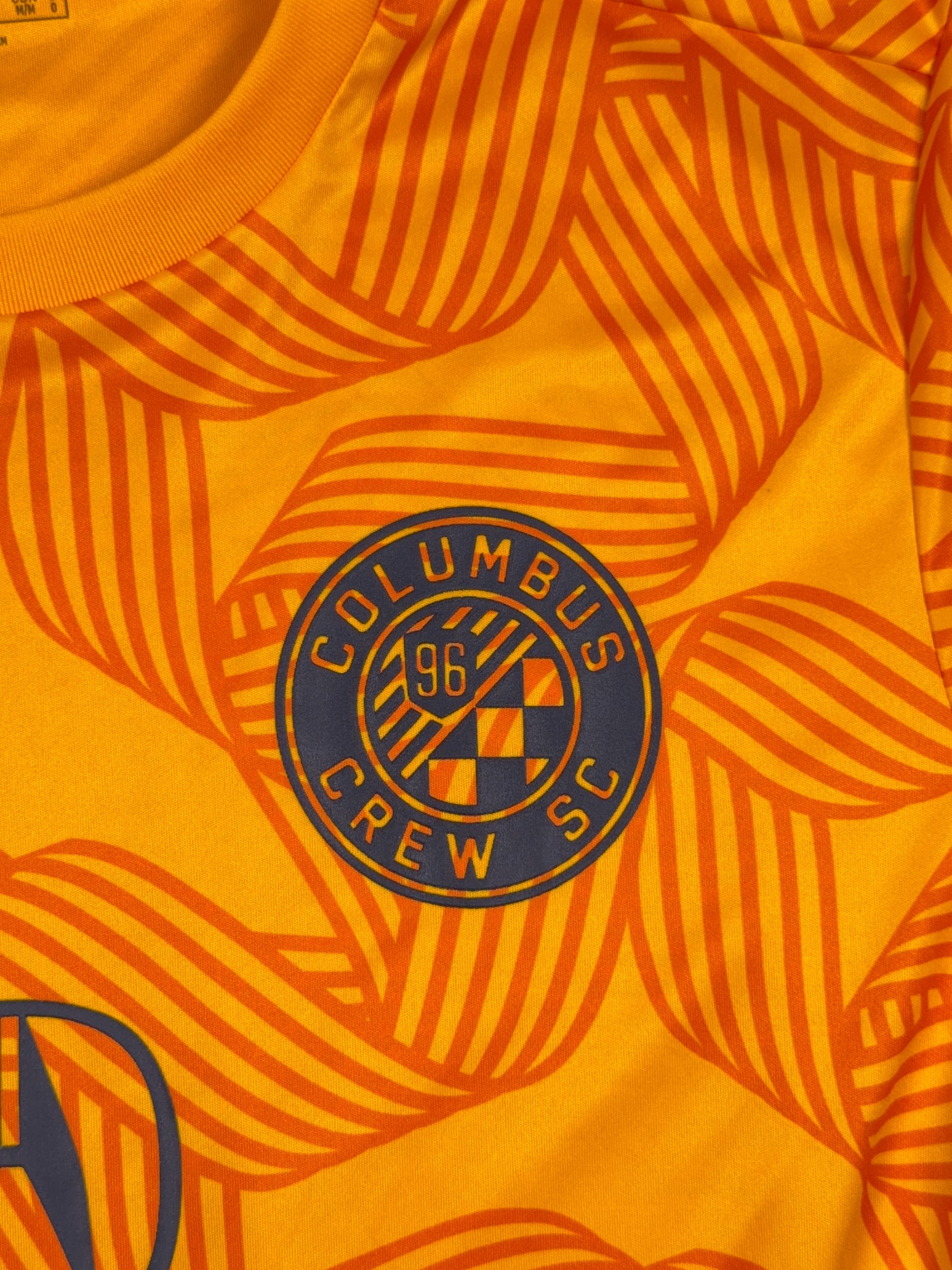 Columbus Crew 2019/20 Pre-Match Kick Cancer Shirt - M