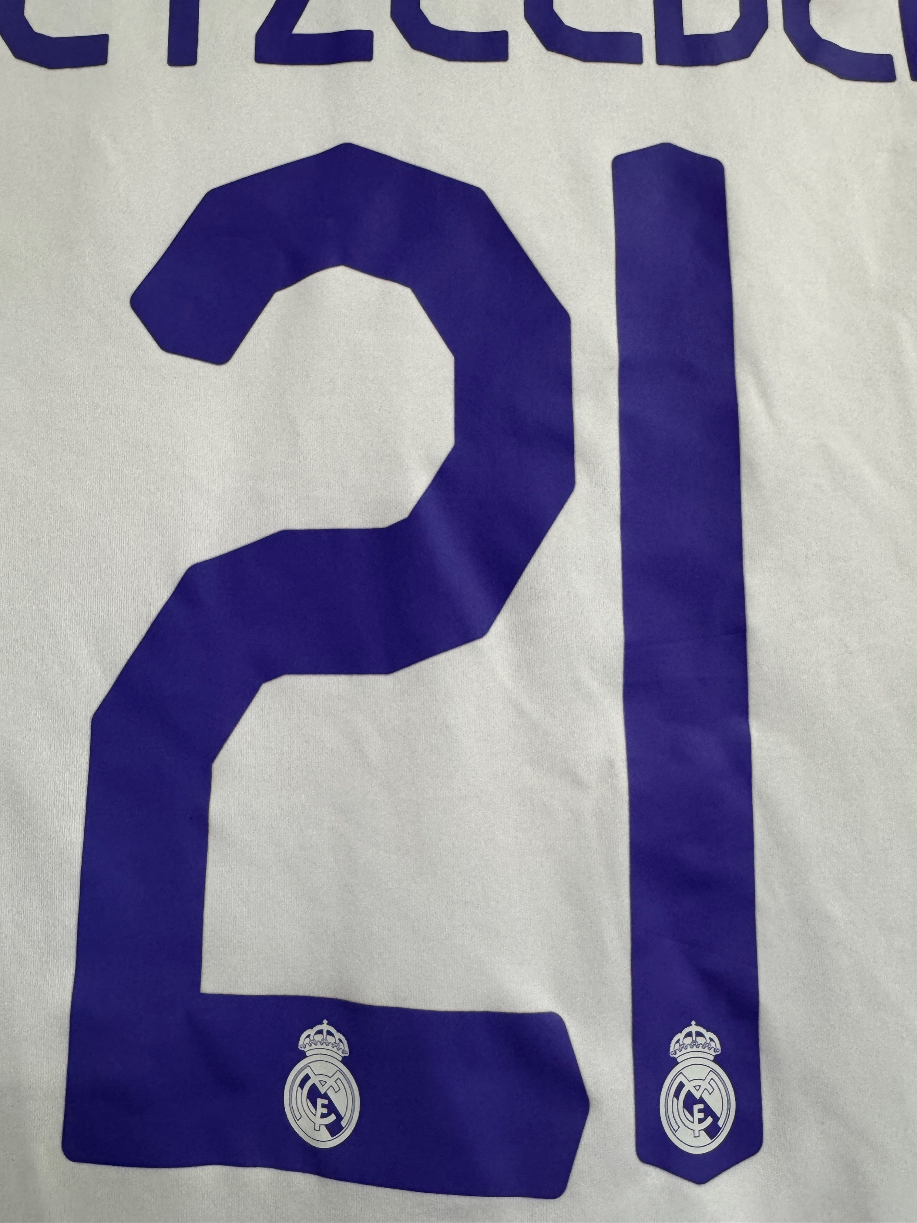 Real Madrid 2007/08 Christoph Metzelder #21 Home Shirt | Retro Screamers