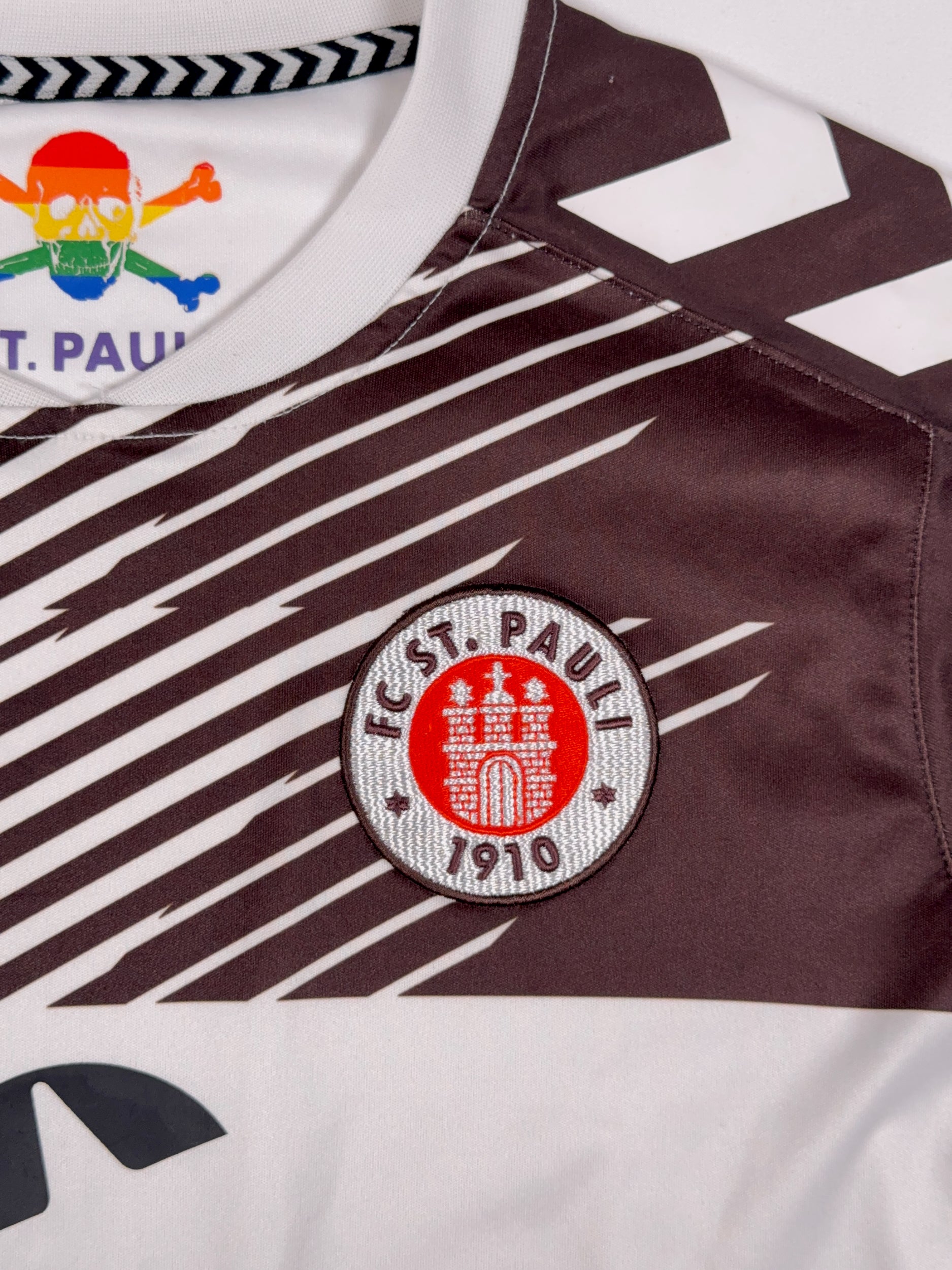 St. Pauli 2015/16 Away Shirt - S