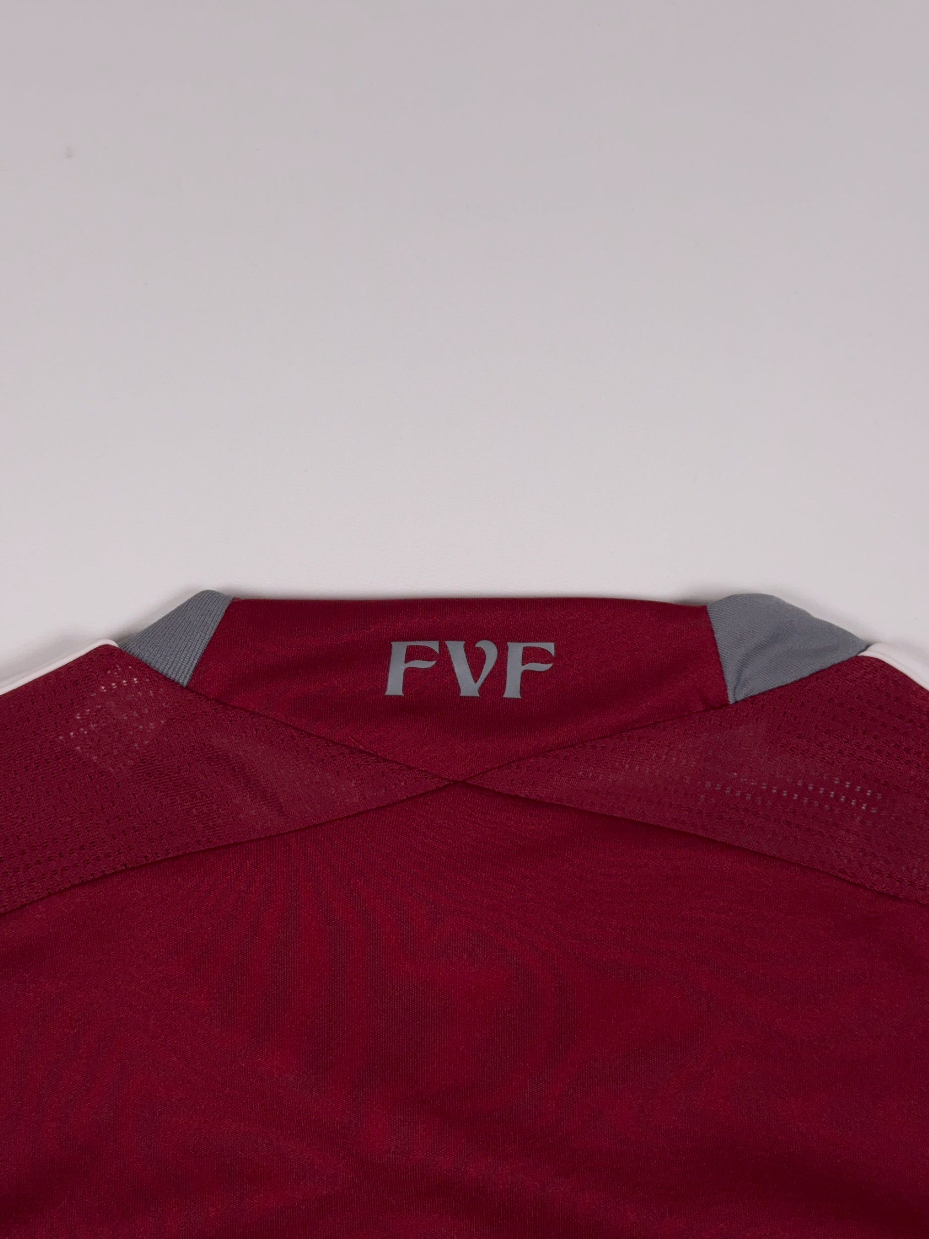 Venezuela 2011/14 Home Shirt - L