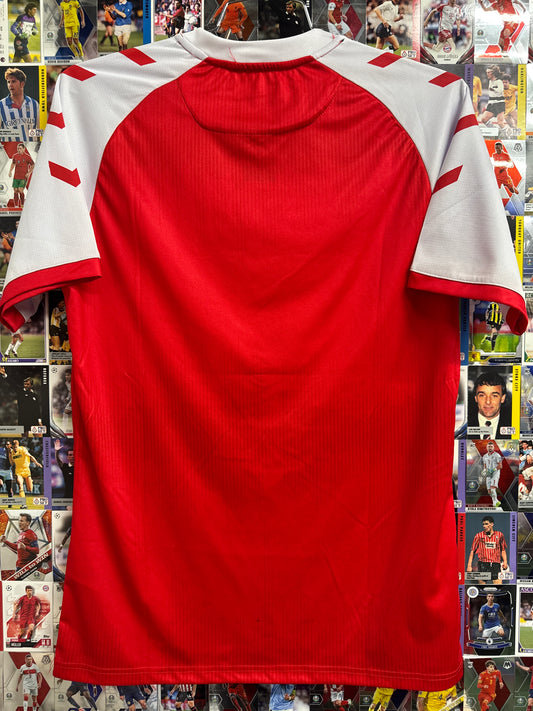 Denmark 2020/21 Home Shirt - M