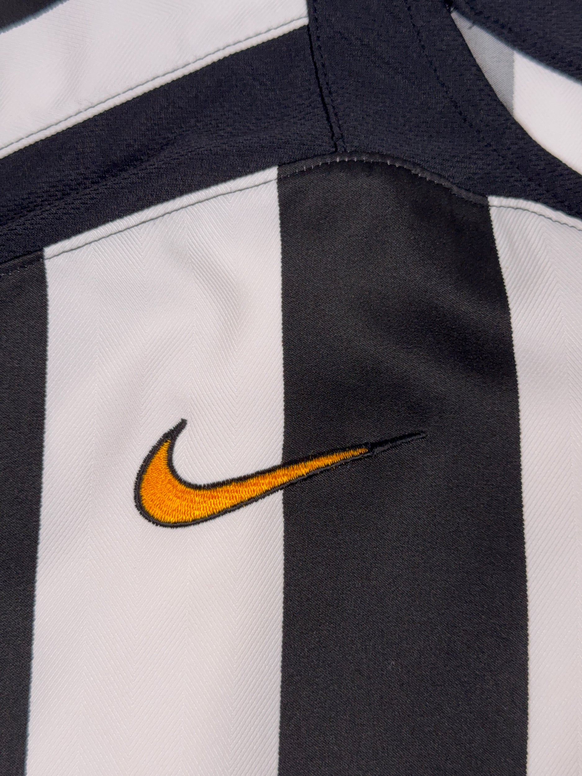 Juventus 2005/06 Patrick Vieira #14 Home Shirt - XL