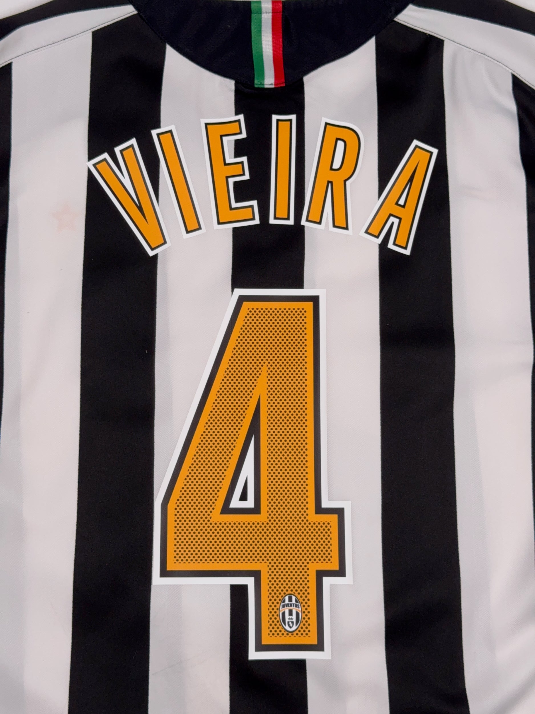 Juventus 2005/06 Patrick Vieira #14 Home Shirt - XL