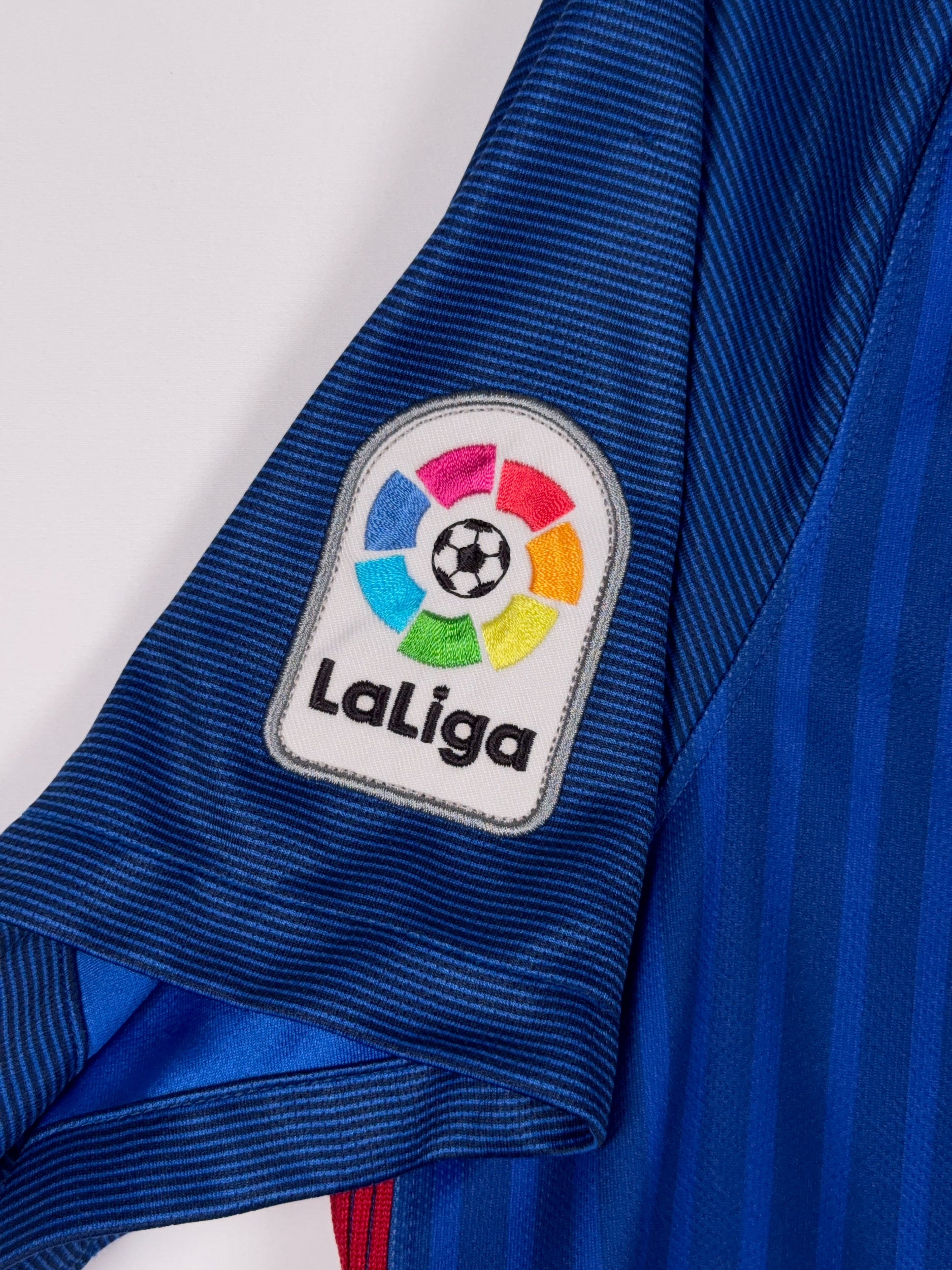 Barcelona 2016/17 Lionel Messi #10 Home Shirt - XL