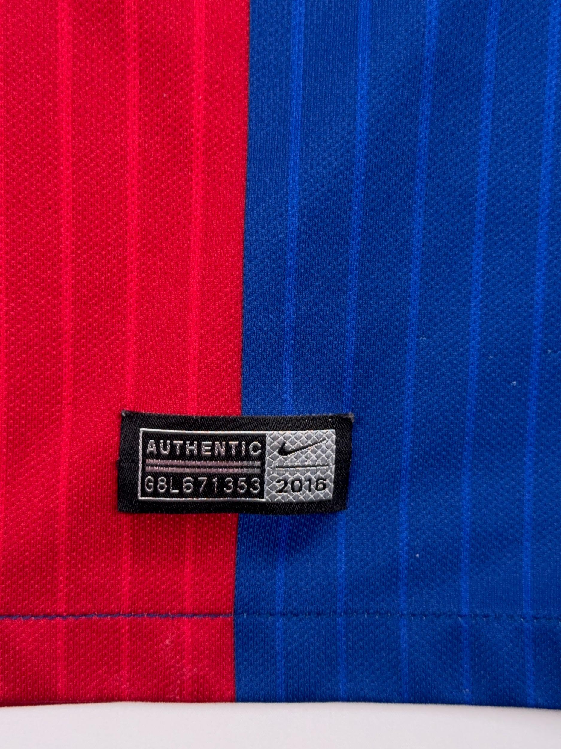 Barcelona 2016/17 Lionel Messi #10 Home Shirt - XL