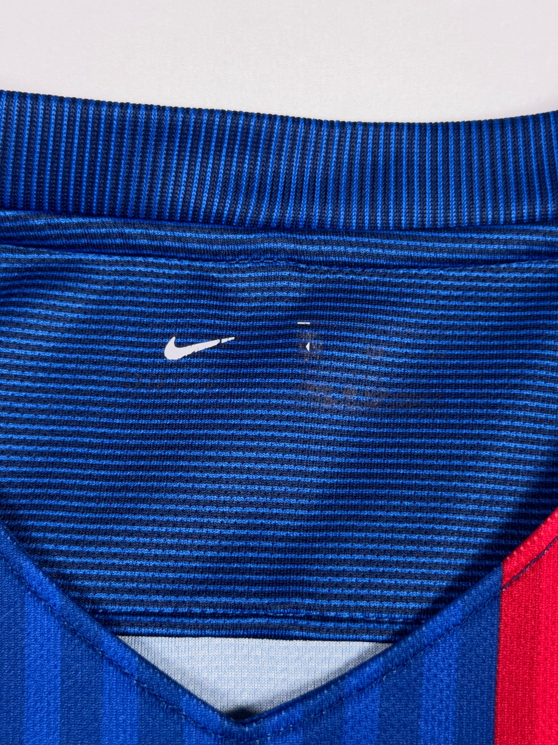 Barcelona 2016/17 Lionel Messi #10 Home Shirt - XL