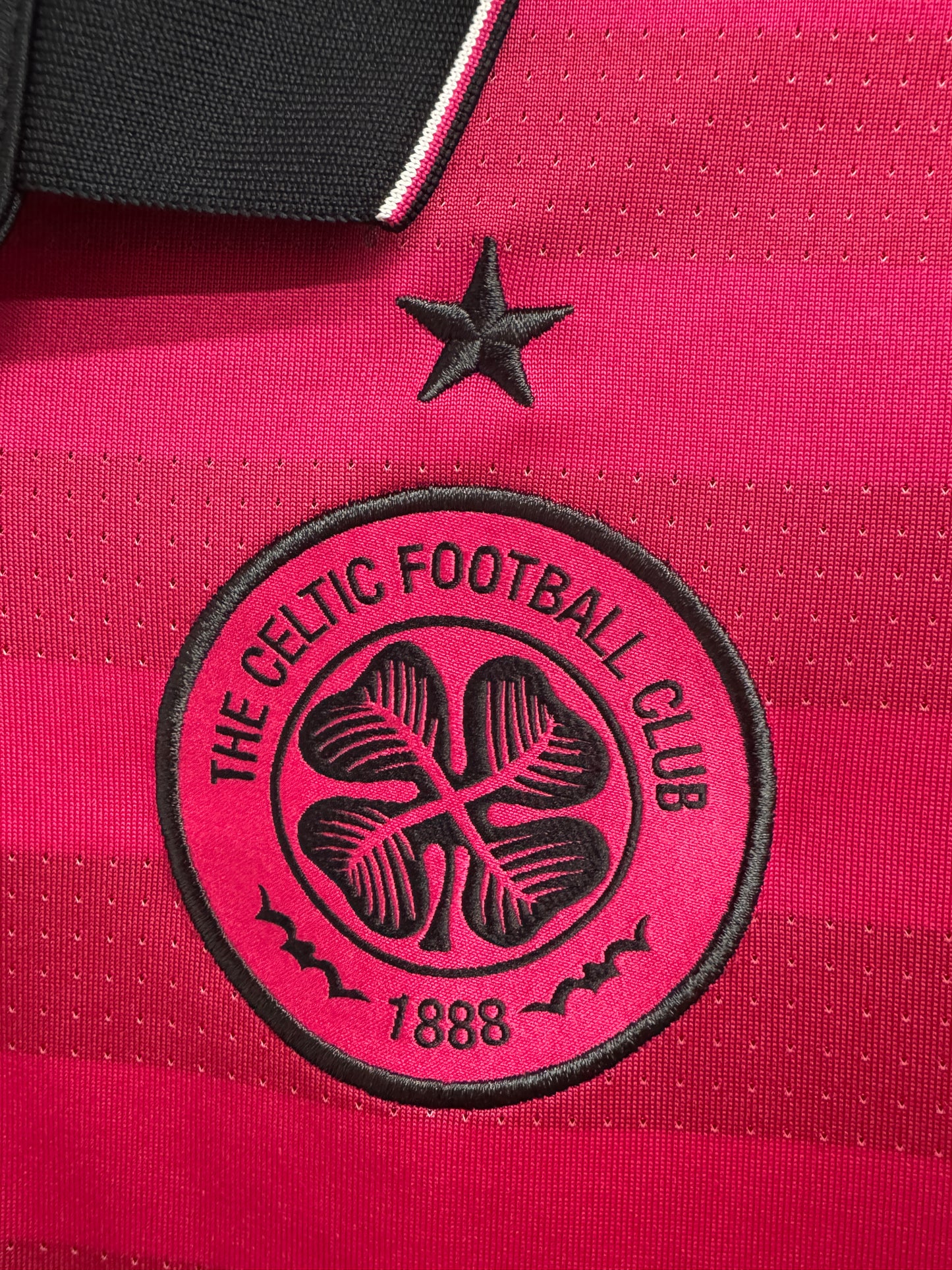 Celtic 2016 Away Shirt - M