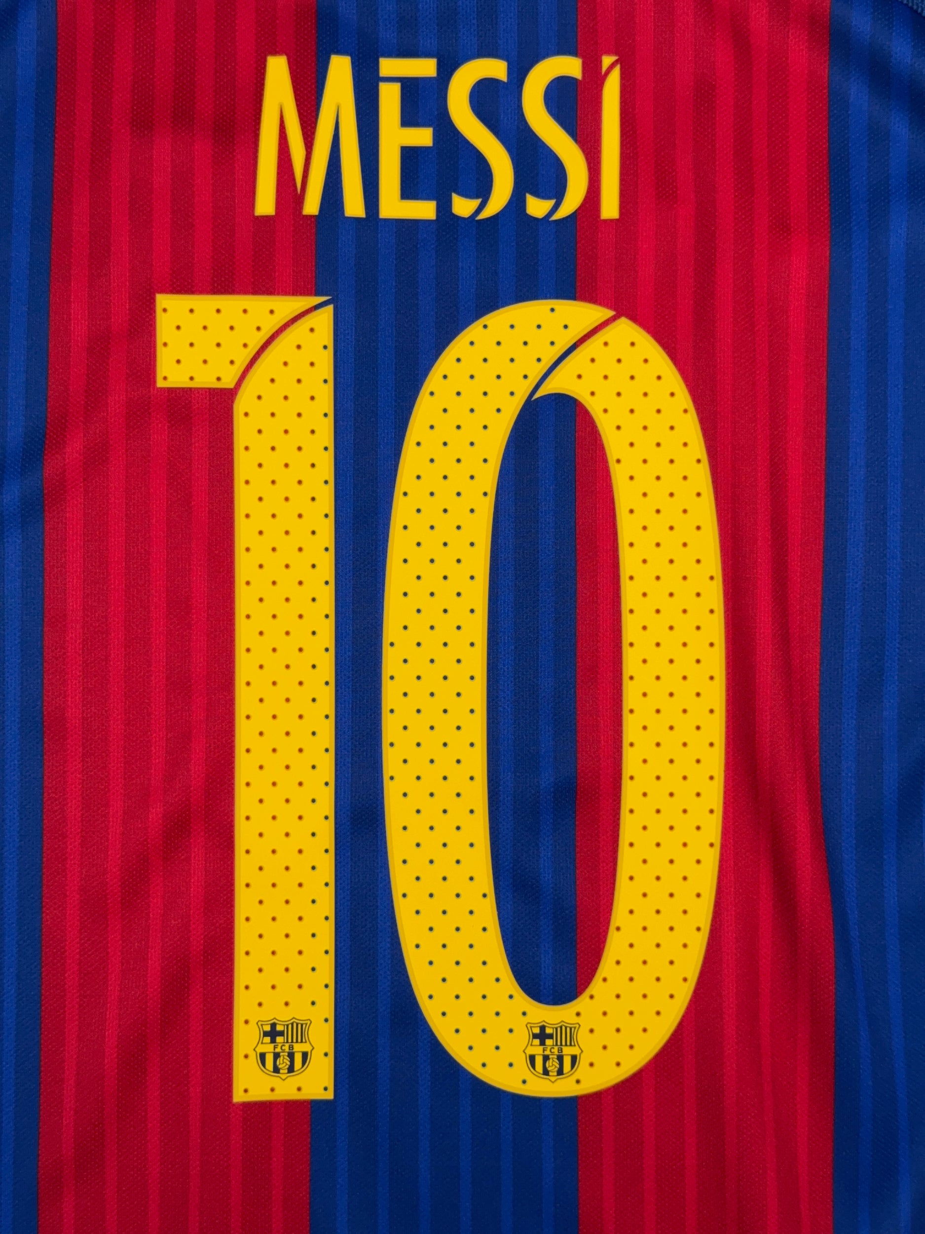 Barcelona 2016/17 Lionel Messi #10 Home Shirt - XL