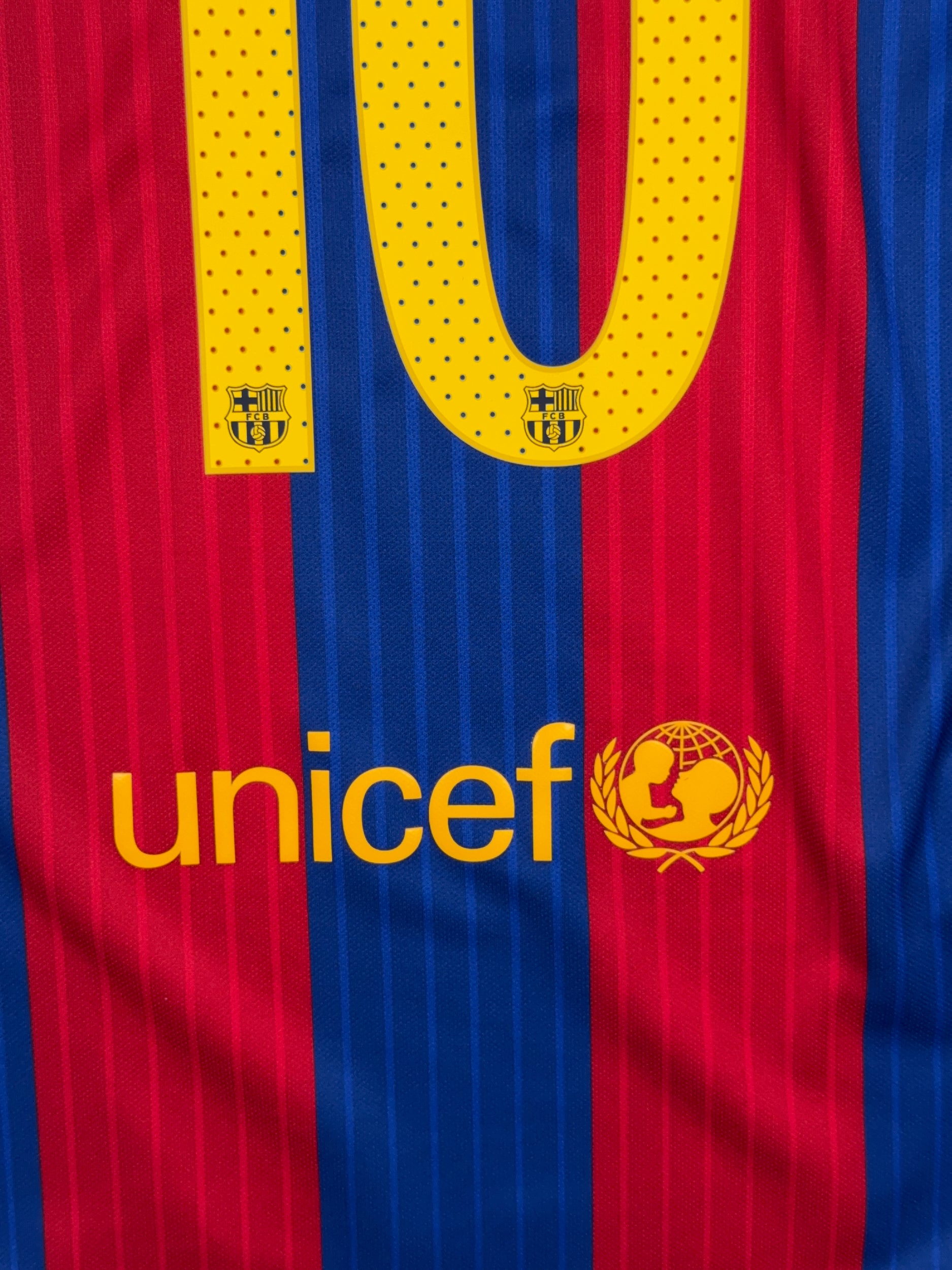 Barcelona 2016/17 Lionel Messi #10 Home Shirt - XL