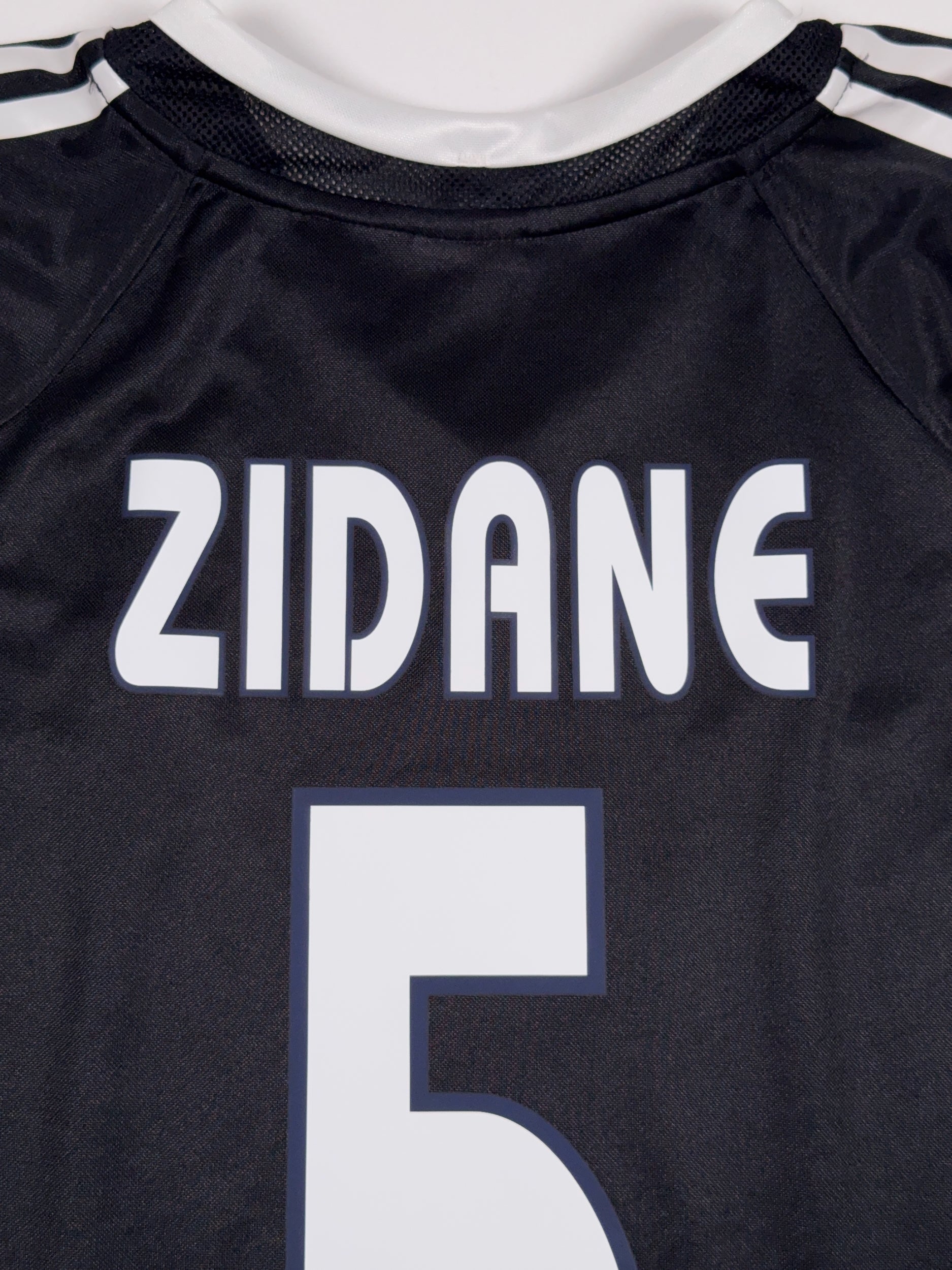 Real Madrid 2004/05 Zinedine Zidane #5 Away Shirt - M