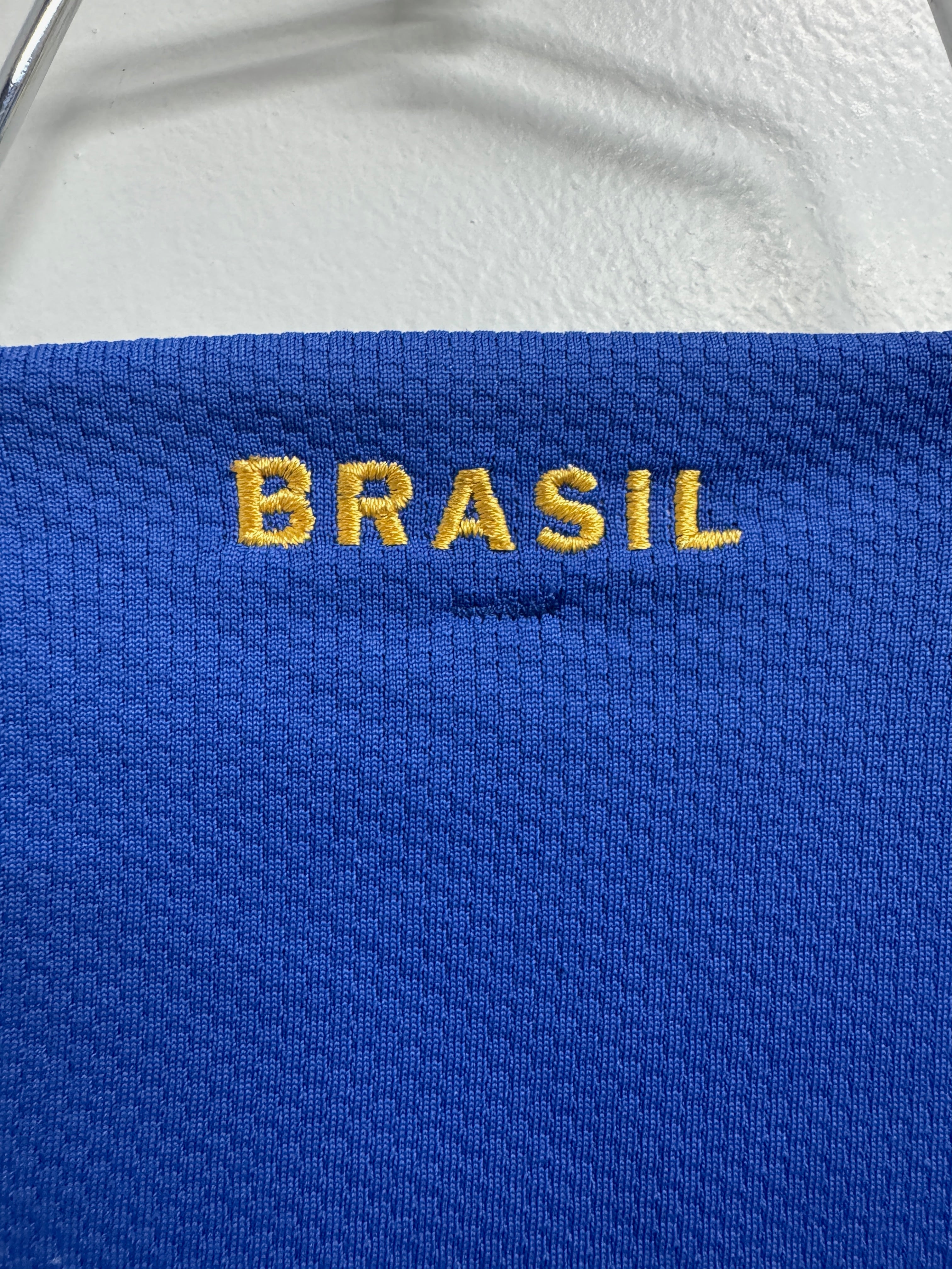 Brazil 2006/07 Ronaldinho #10 Away Shirt | Retro Screamers