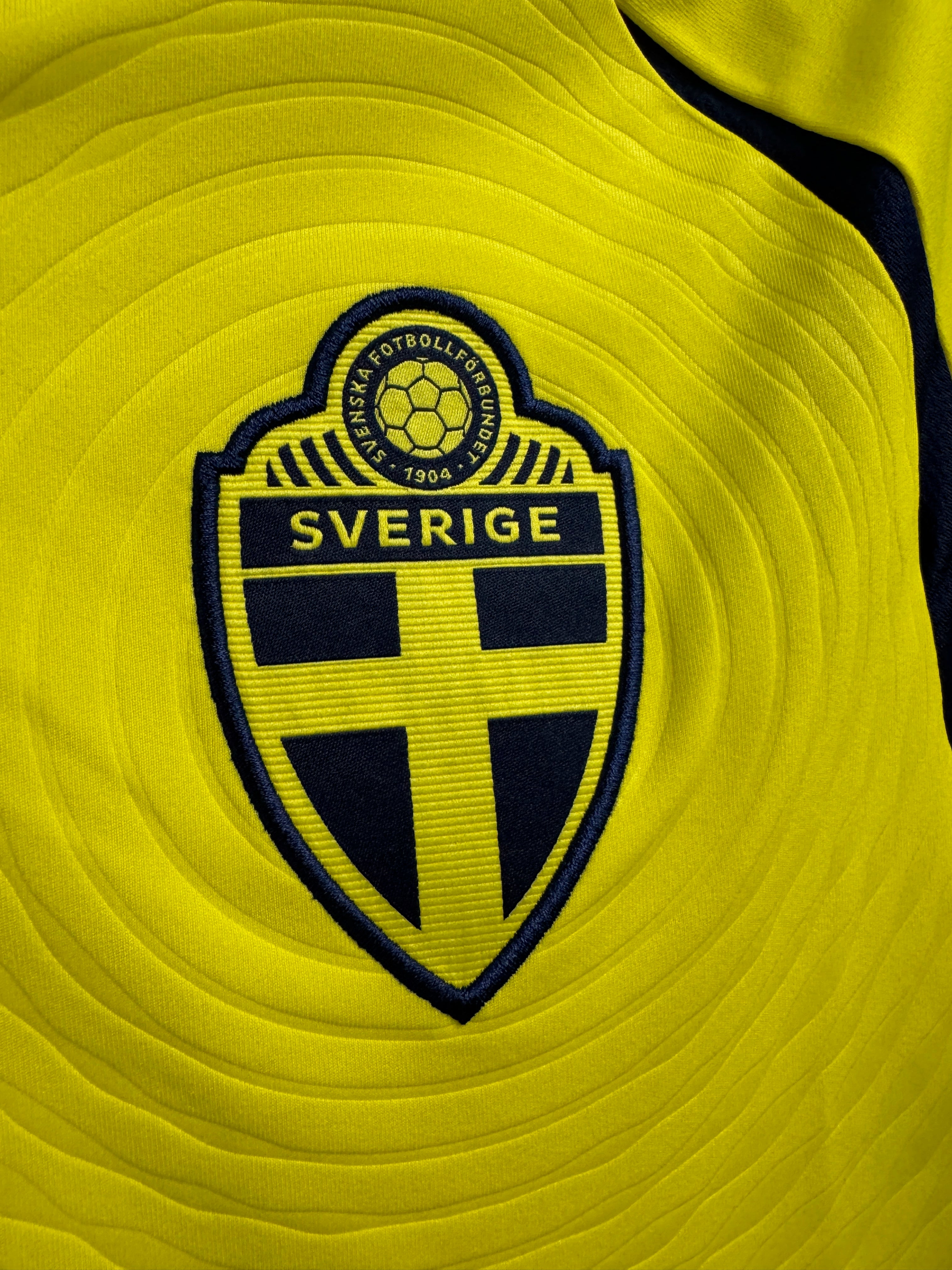 Sweden 2024 Victor Gyokeres #17 Home Shirt | Retro Screamers