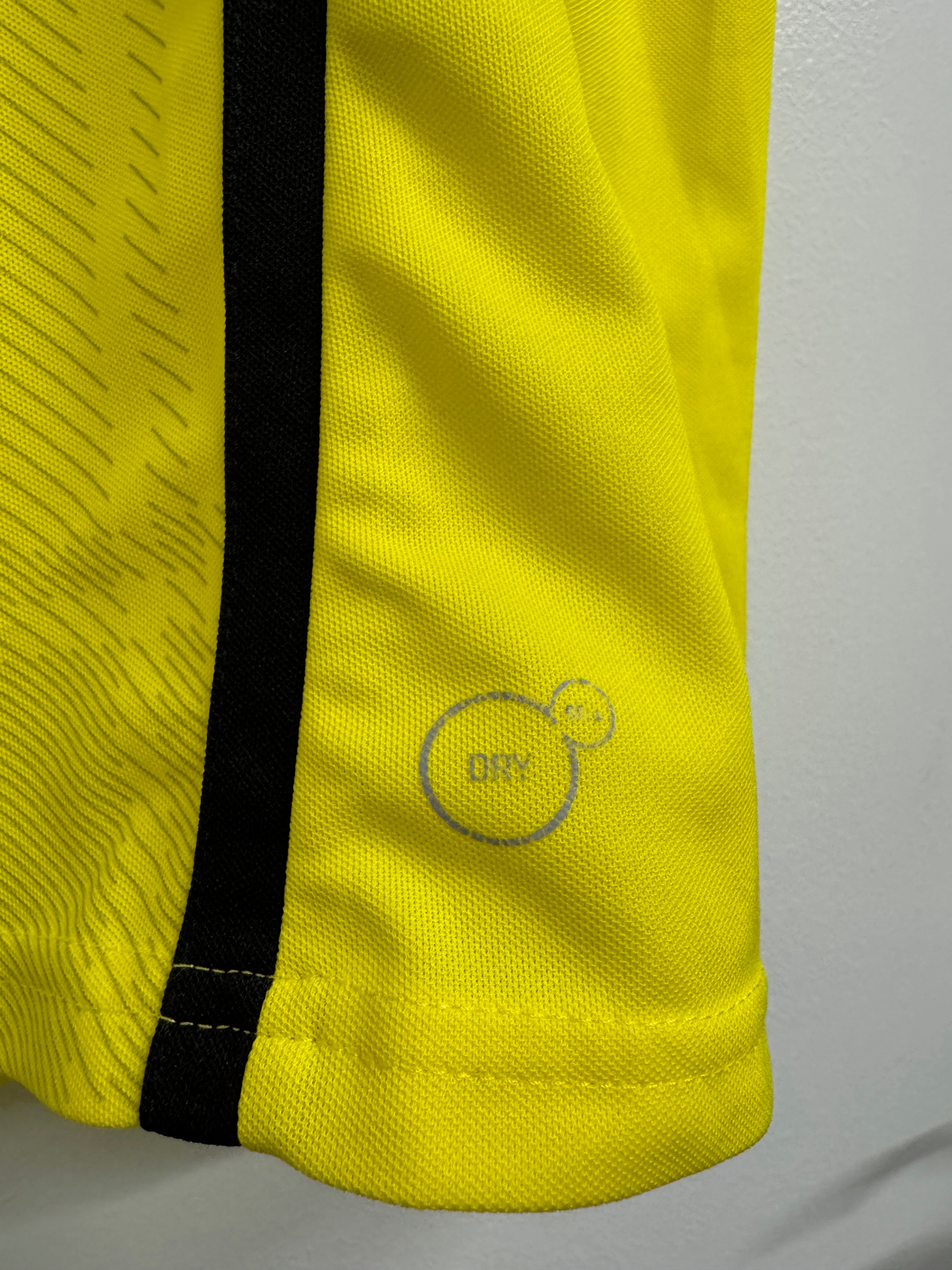 Dortmund 2013/14 Robert Lewandowski #9 Home Shirt | Retro Screamers