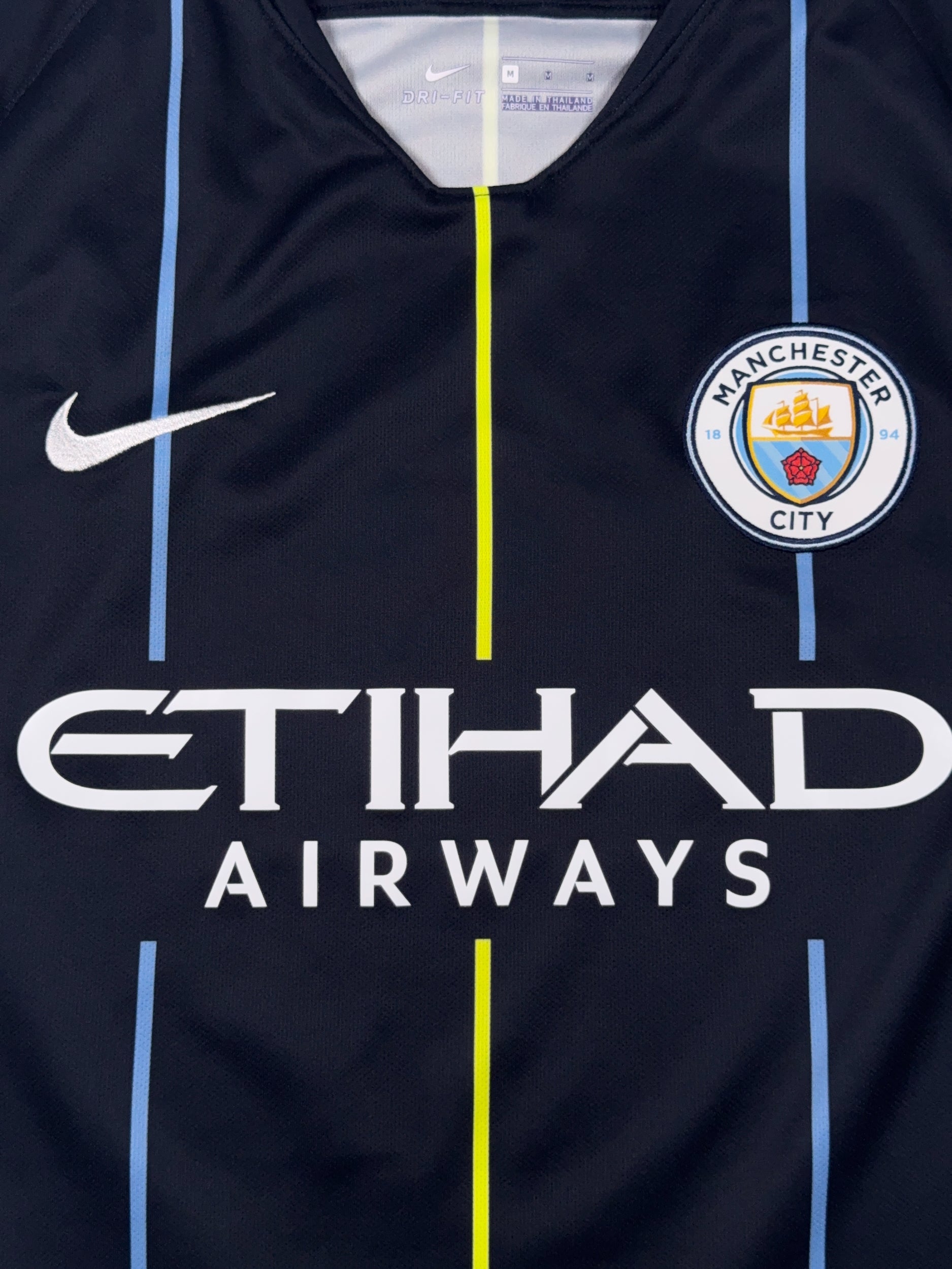 Manchester City 2018/19 Away Shirt - M