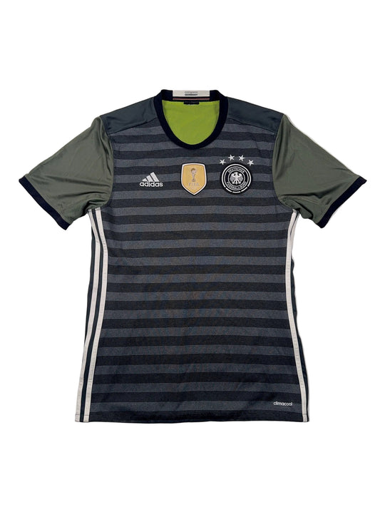 Germany 2016/17 Away Shirt (Reversible) - L