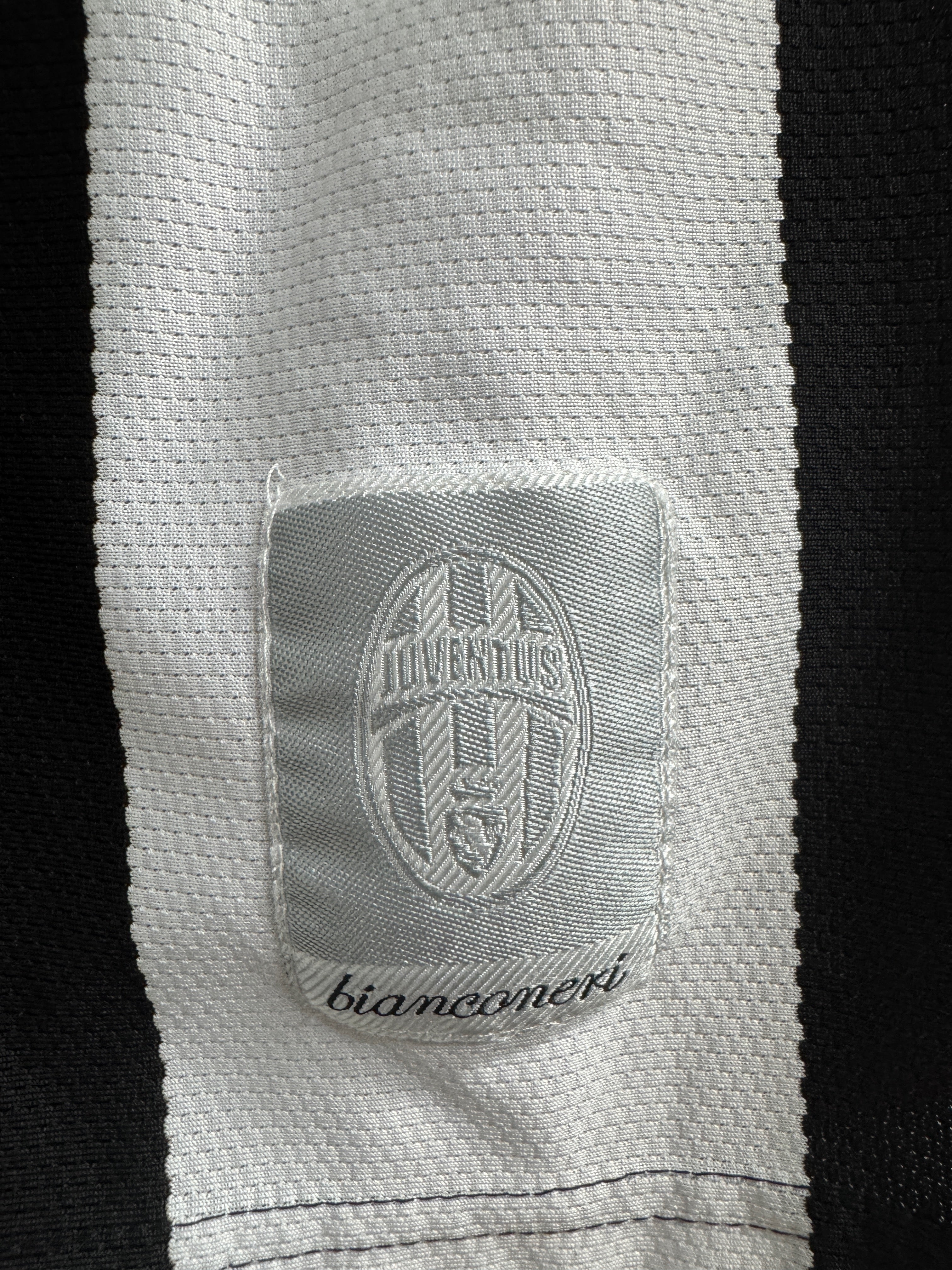 Juventus 2007/08 Home Shirt | Retro Screamers