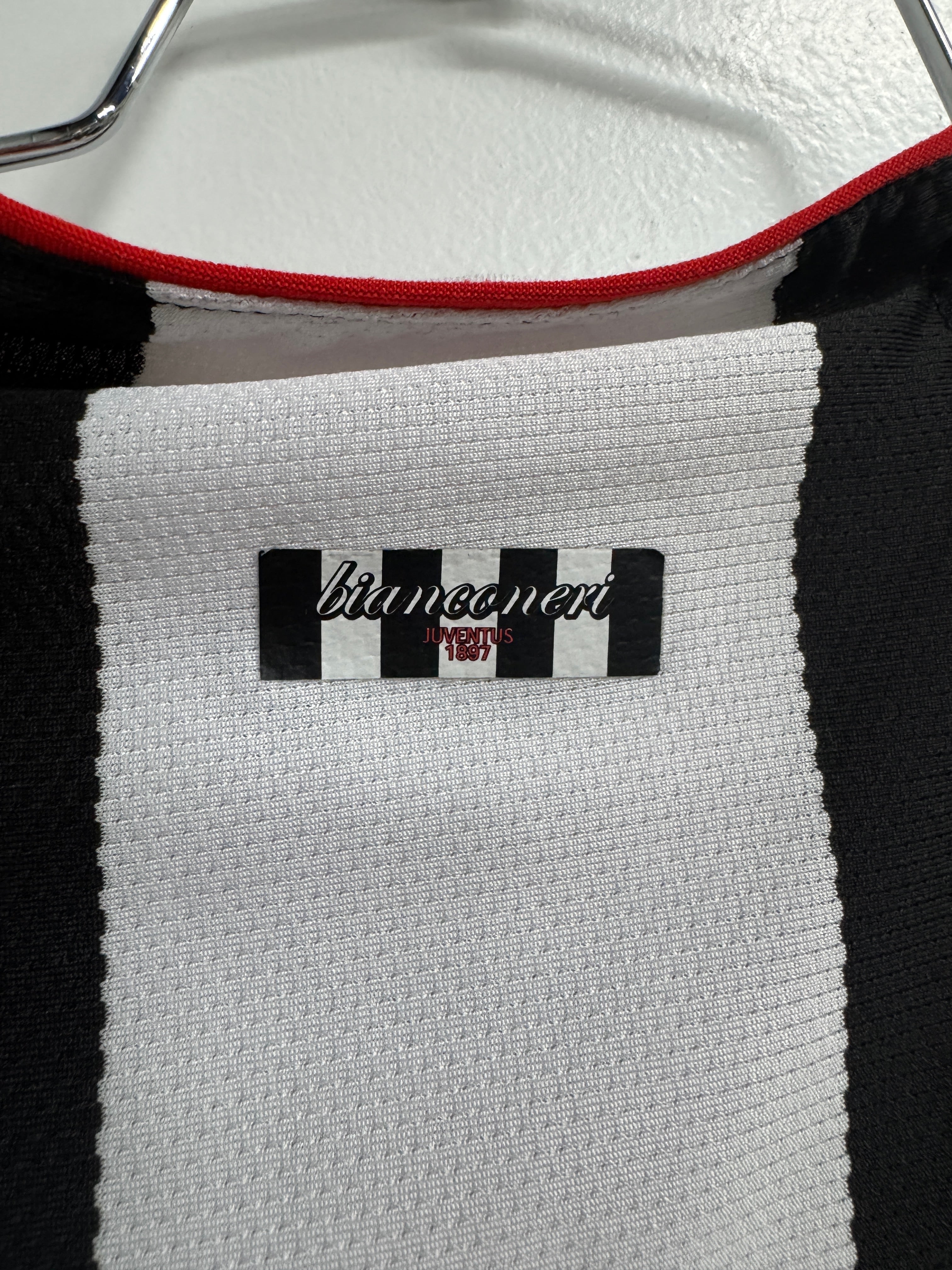 Juventus 2007/08 Home Shirt | Retro Screamers
