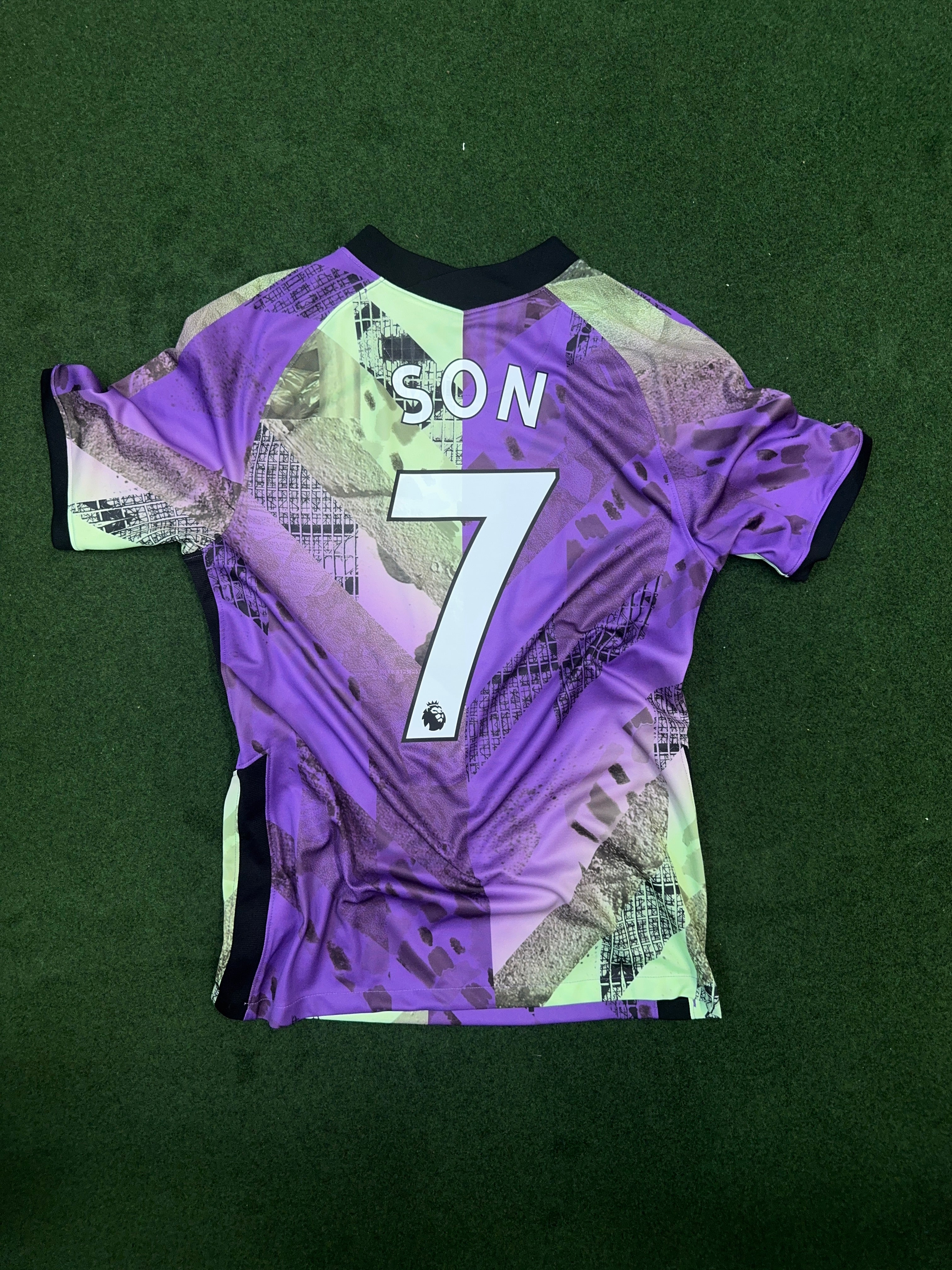 Tottenham Hotspur 2021/22 Heung Min Son #7 Third Shirt - M